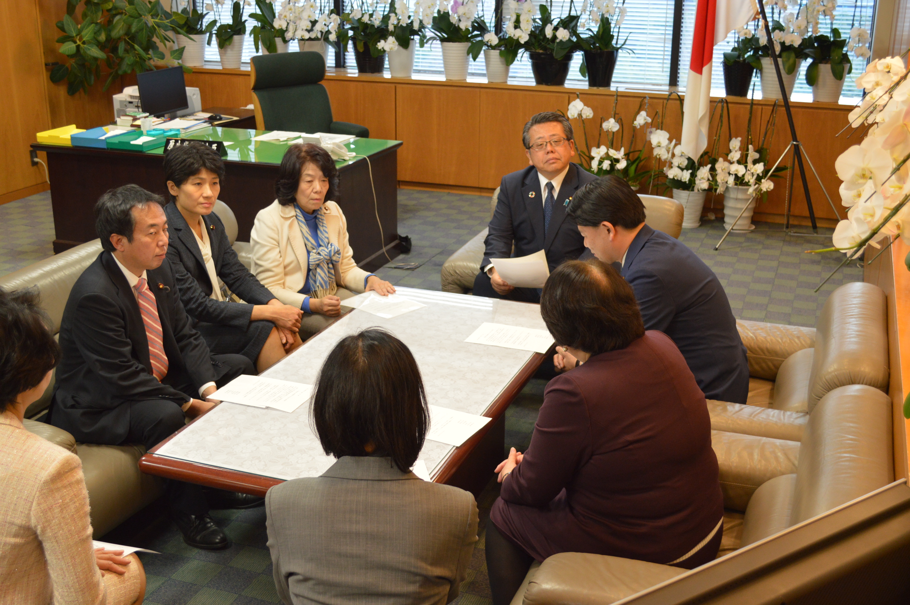 20181210学童保育の基準緩和の中止を求める要望