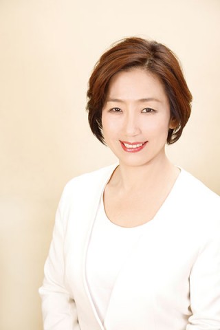 新井富美子